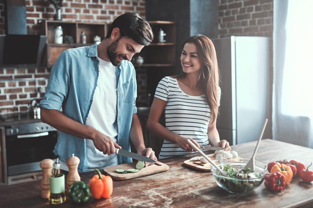 healthy-couple-cooking
